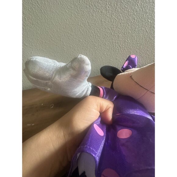 NWT Disney Ty Sparkle Minnie Mouse Plush with Tag in Purple & Pink - Picture 10 of 11